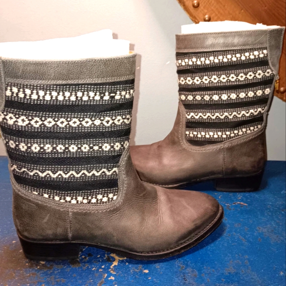 Cobra society boots